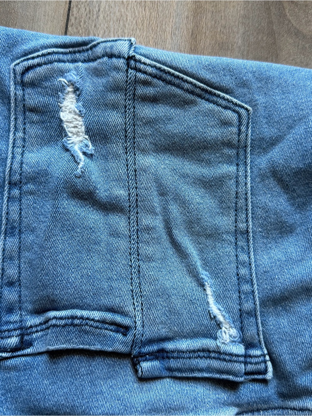 Good American Light Blue Straight Leg Jeans with Frayed Hem - Picture 8 of 14
